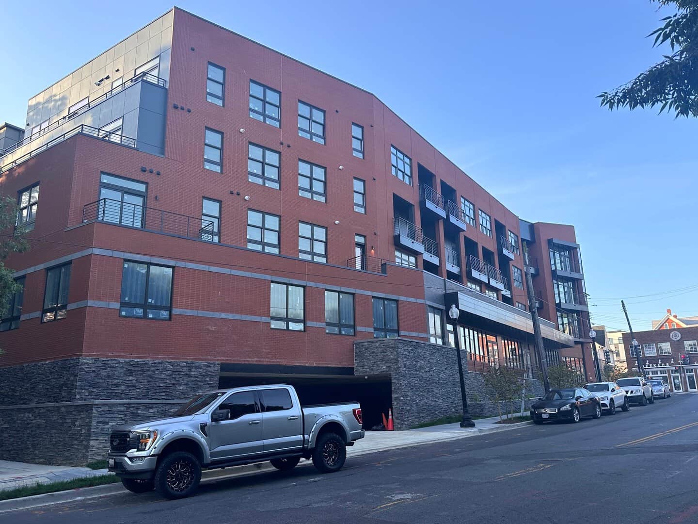 Exterior commercial painting: brick apartment building exterior
